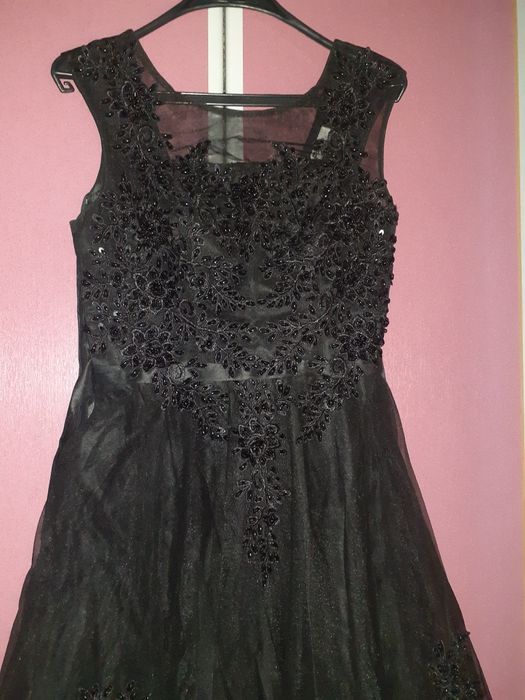 Праздничное нарядное платье