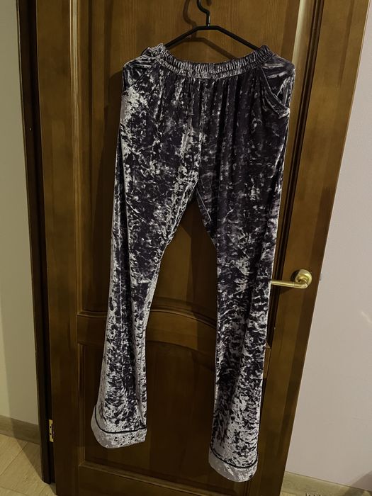 Костюм с брюками из бархата