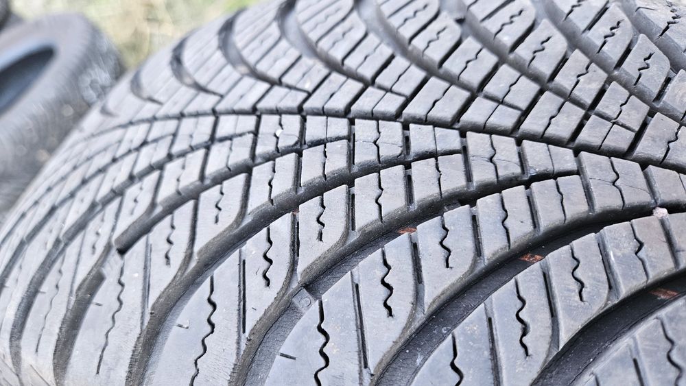 2бр гуми 195 65 15 гуд йър