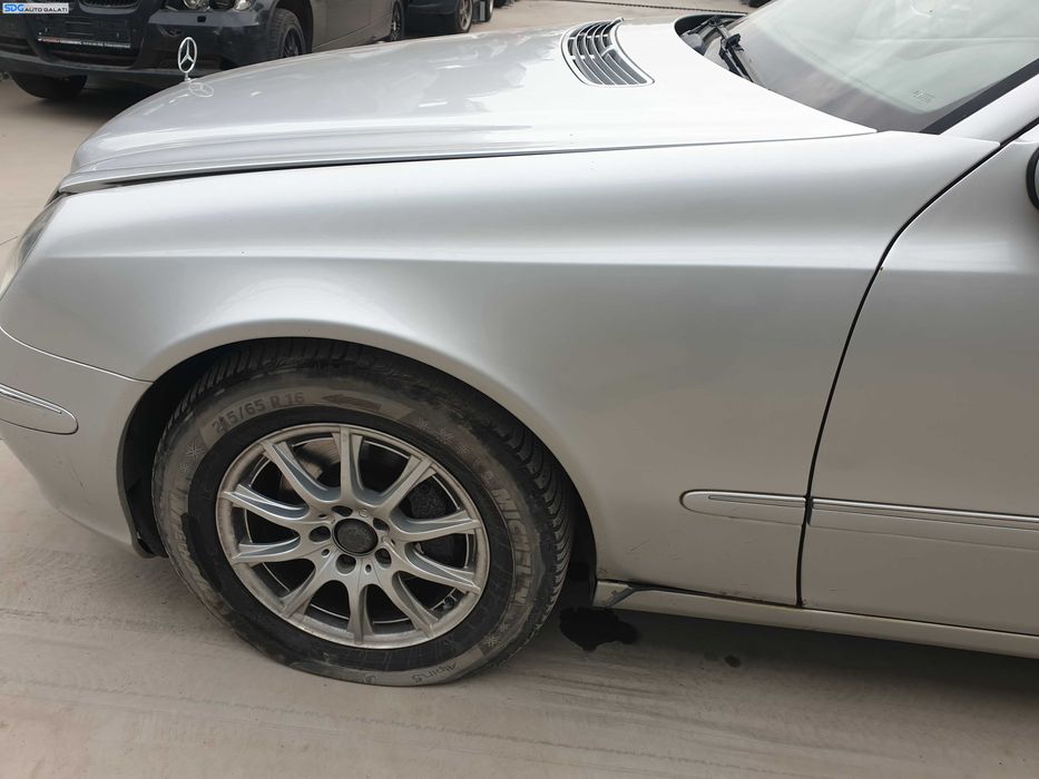 Aripa Stanga Fata cu Imperfectiuni Mercedes Clasa E Class W211 2002 - 2009 Culoare 744 [K8375]