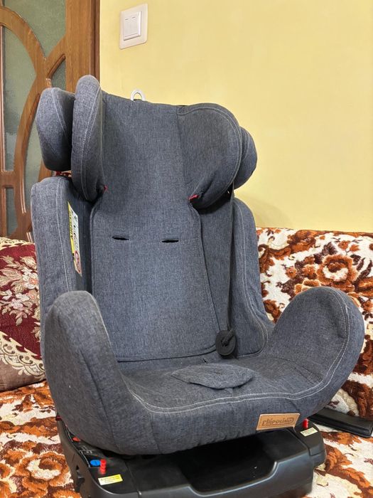 Vand scaun auto pentru copil cu isofix