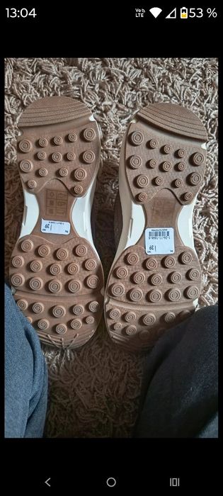 Adidași noi Kate Gray