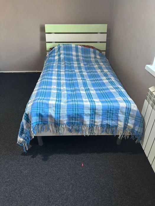 Продам кровать из железа