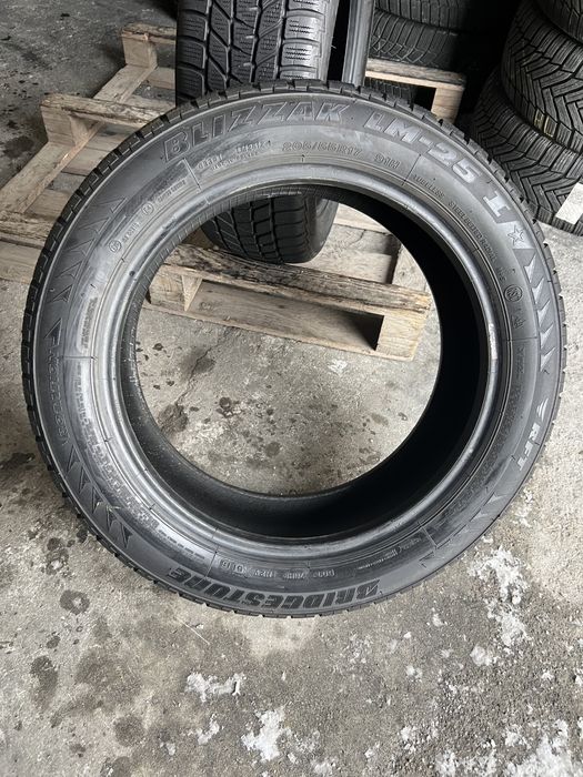 2 anvelope de iarna 205/55/17 Bridgestone Runflat 6.6 mm!
