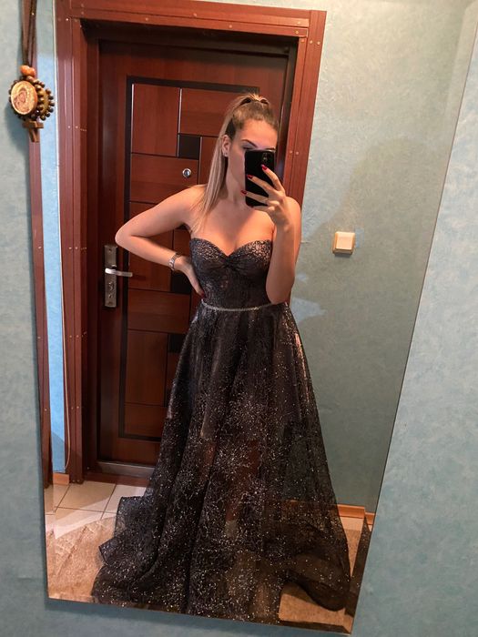 Абитуриентска рокля