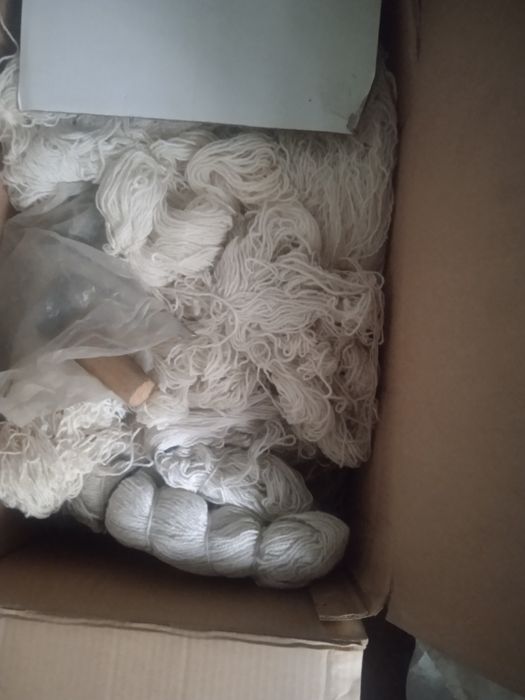 Янги иплар ва юнглар сотилади