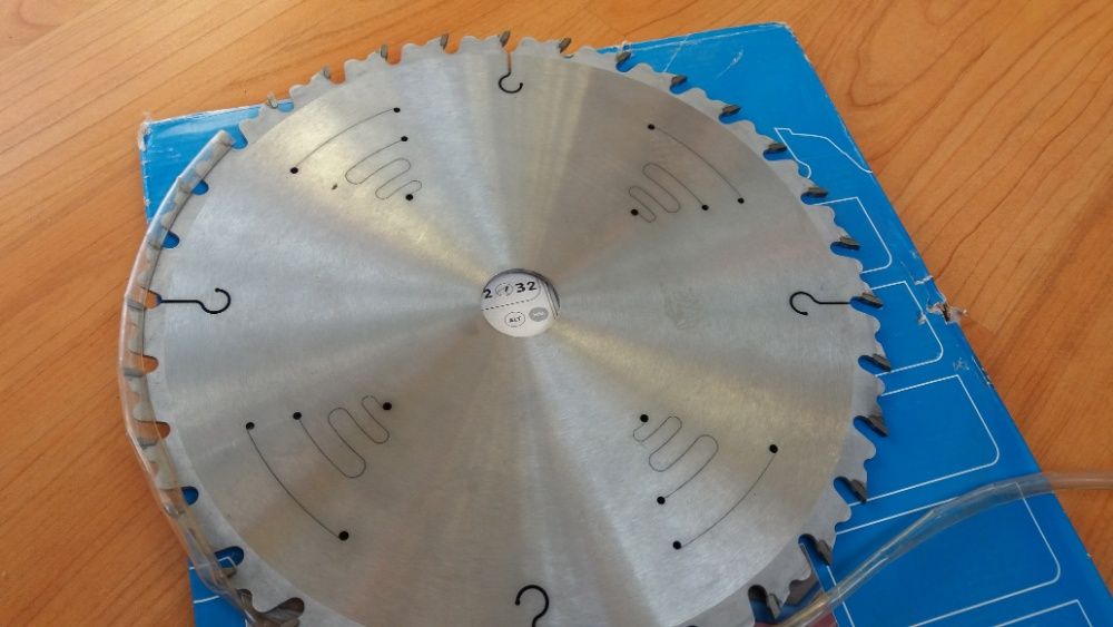 продам своё пилы фрезы и ресмусные ножи только своё уже не