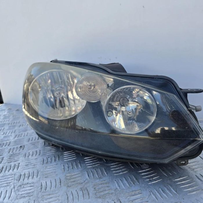 Far dreapta cu halogen Volkswagen Golf 6