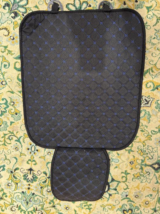 Продам срочно чехлы на машину универсальные