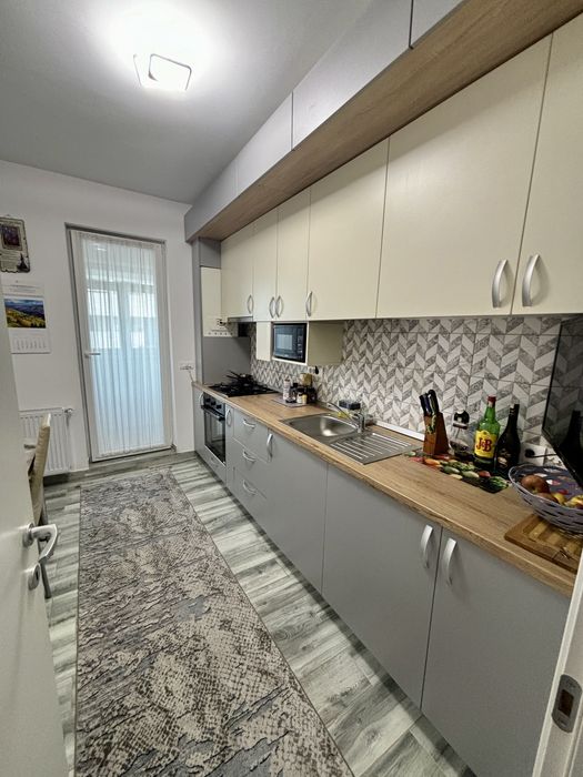 DIRECT PROPRIETAR, Ap. 2 cam, bloc nou, decomandat, pivnita, parcare
