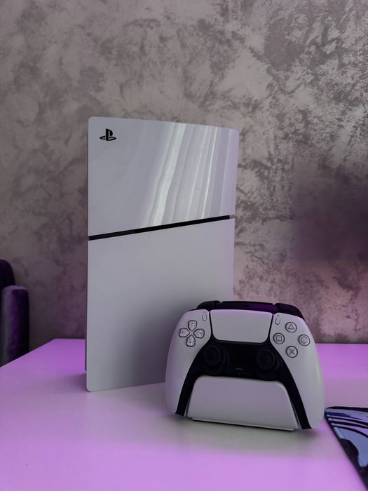 Consola Playstation 5 slim digital + 2 controllere