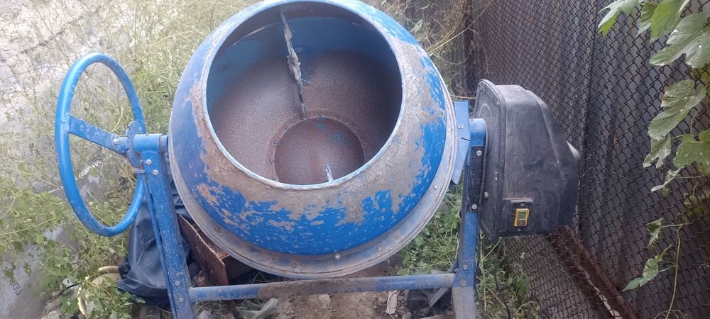 Бетона мешалка на прокат