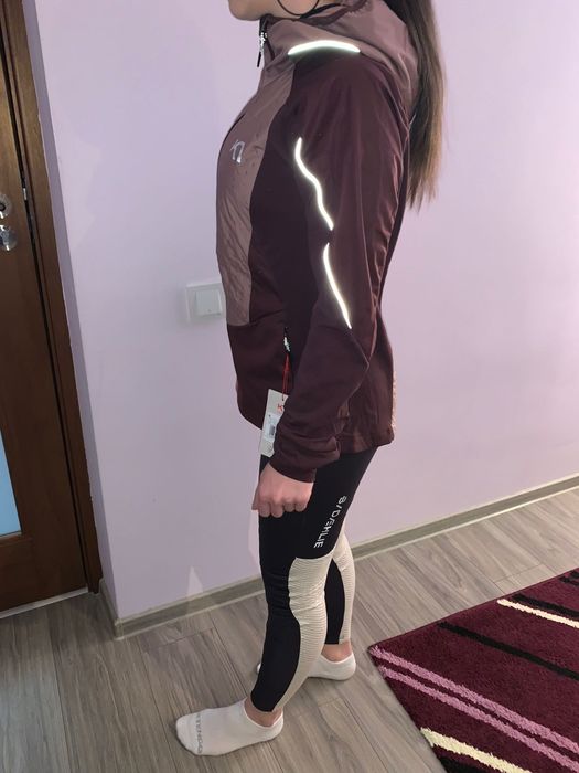 Geaca cu glugă Kari Traa