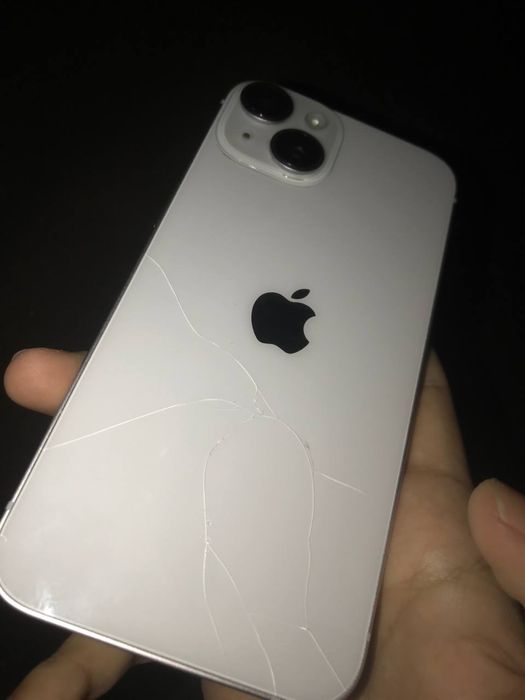 iPhone 14.