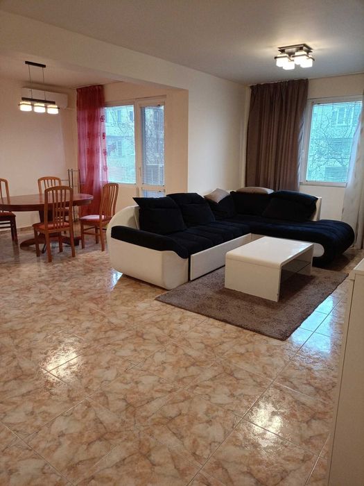 Дава се под наем Тристаен апартамент в София, Редута - 140 кв.м за 990 € - Снимка #1