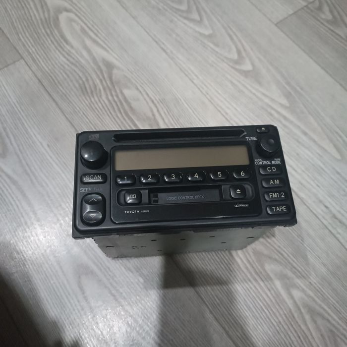 Продам автомагнитолу на Рав4