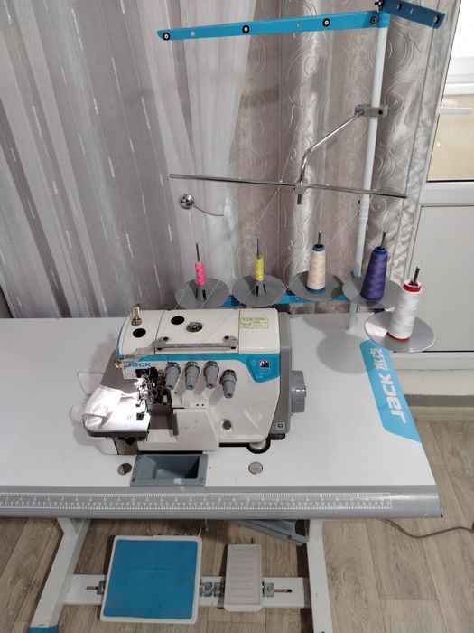 Оверлок Jack E4S-5 нитка