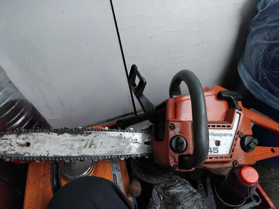 Vând drujbă Husqvarna 45