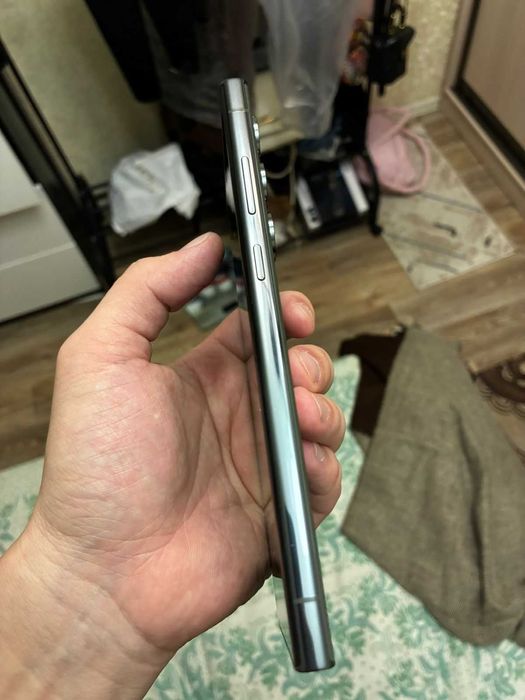 Продам Samsung Galaxy s23 ULTRA 256