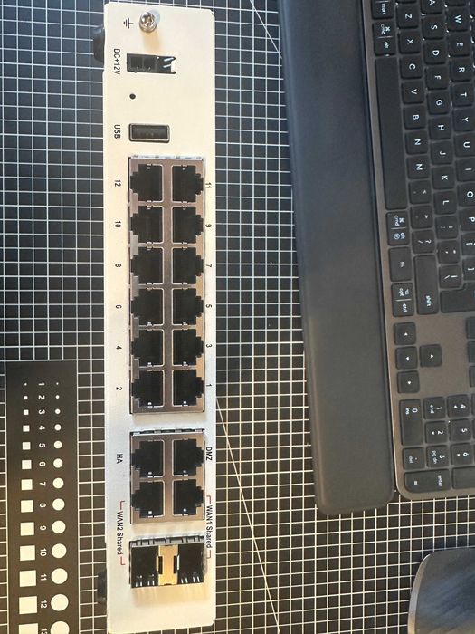 Router Firewall Fortinet Fortigate 80E / Fara servicii active
