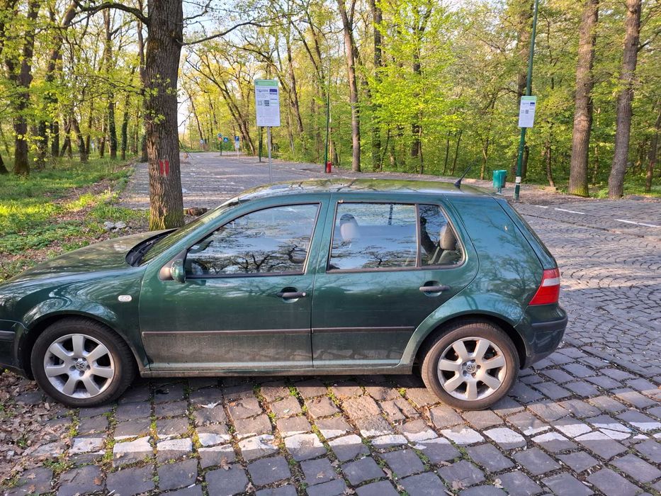Vand VW Golf 4 1,6 benzina