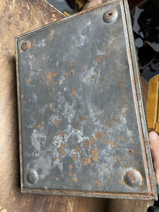 Стара желязна кутия