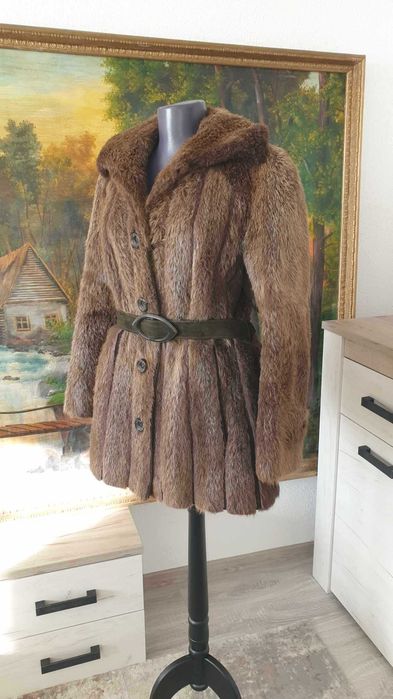 Haina din blana naturala de nutrie marimea M Impecabila