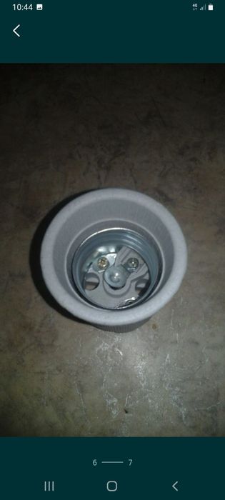 Патрон лампочек больших