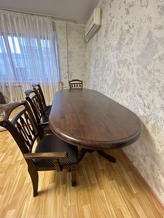 Продается стол в отличном состоянии