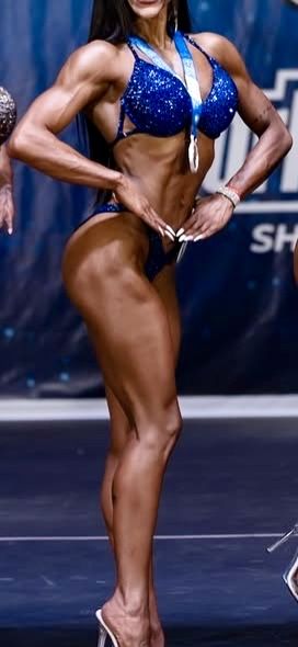 Продам фитнес купальник