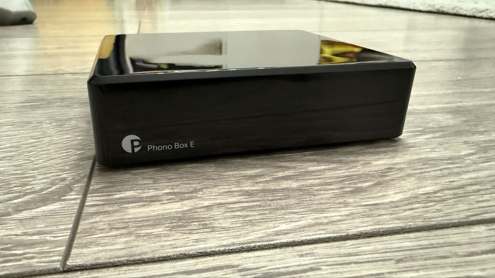 Preamp phono Pro-Ject Phono Box E – stare foarte bună