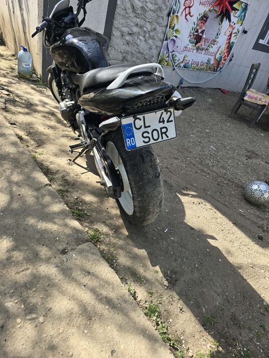 Vand motocicleta honda hornet 600cc