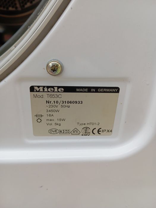 Продавам Сушилня Миеле