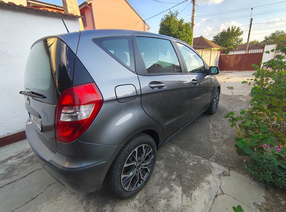 MERCEDES-BENZ A-Class 2012 — imagine 4