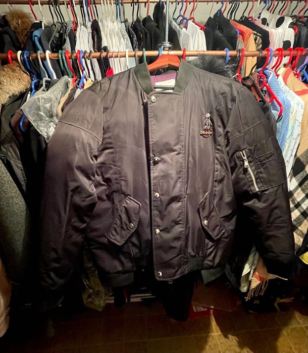 Urgent ! Ultimul preț !Geaca MONCLER autentică casual sport