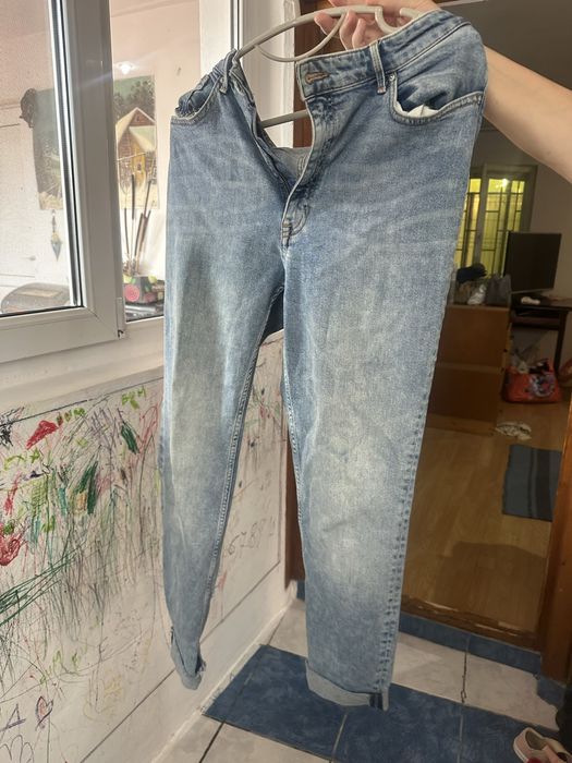 Vand blugi ML foarte comozi