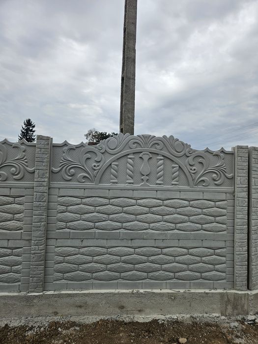 Gard din plăci de beton