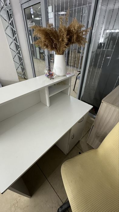 Столик визажиста