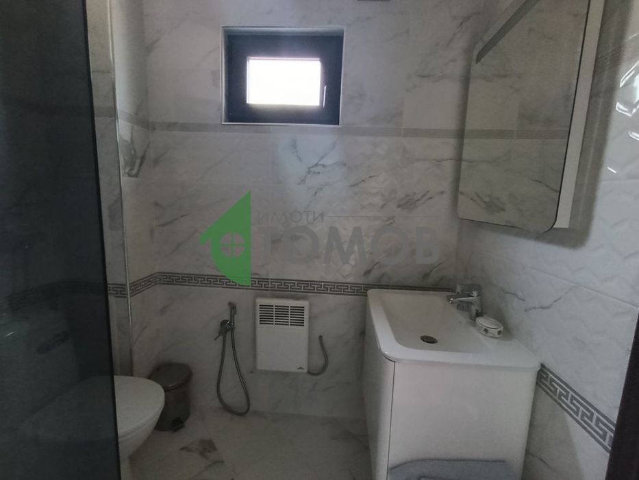 Триетажна къща в кв. Самара 2