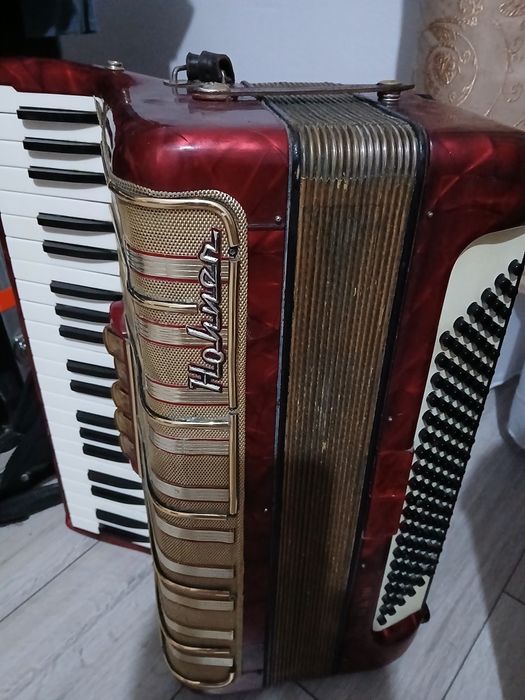 Acordeon hohner carena 3
