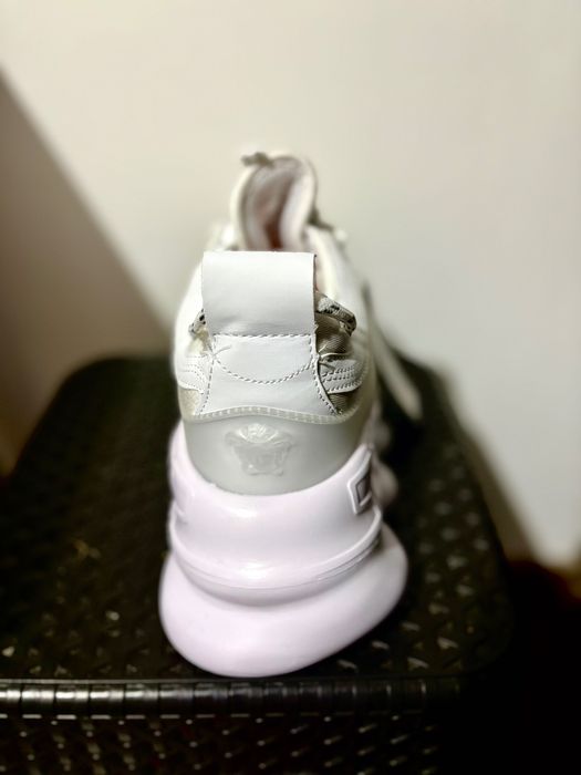 Versace Chain Reaction