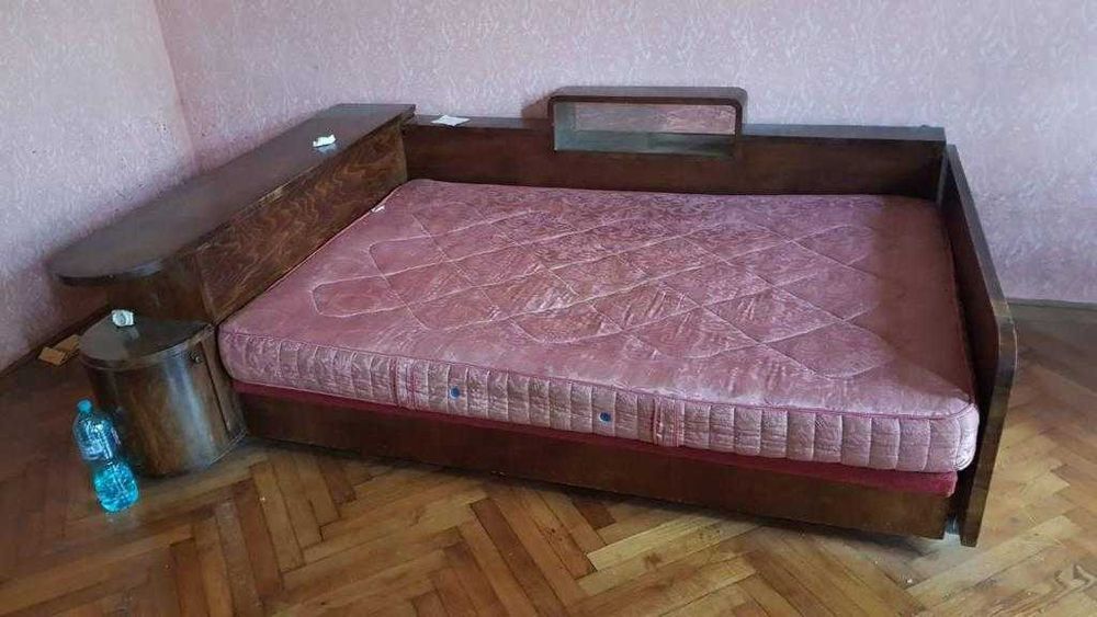 Debarasare Debarasat Apartament Garsoniera Spatiu Subsol Pod Mansarda