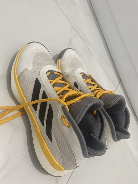 Кроссовки Adidas bounce legends