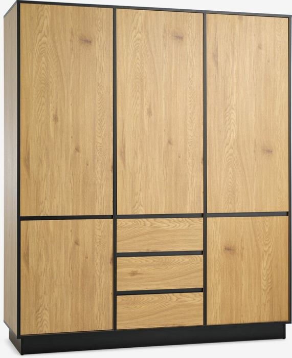 Гардероб трикрилен 1,80м/2,10м/0,60м. ODENESE от JYSK.