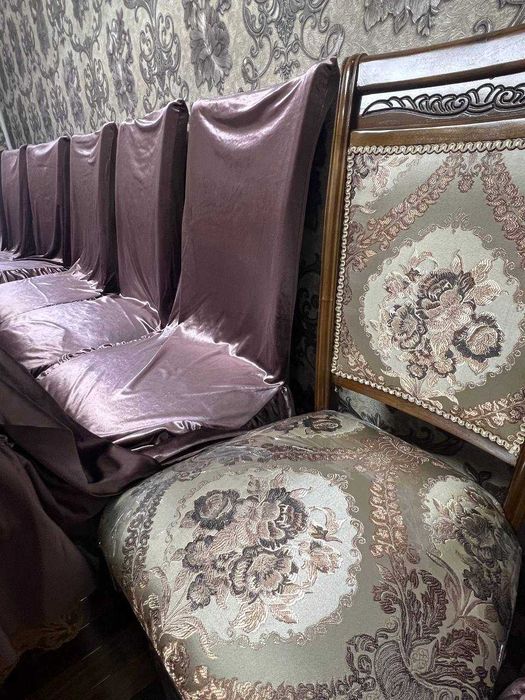 Продаю стол на 12 персон