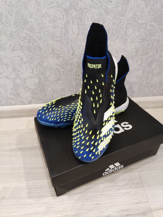 Бутсы (сороконожки)