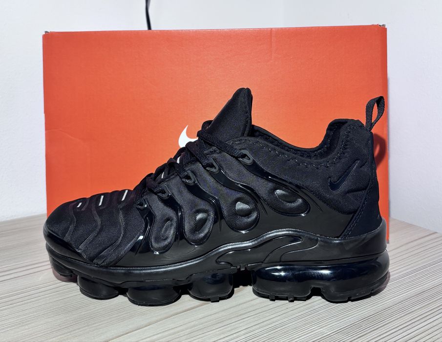 Nike AIR Vapormax Plus - black, mărimea 43