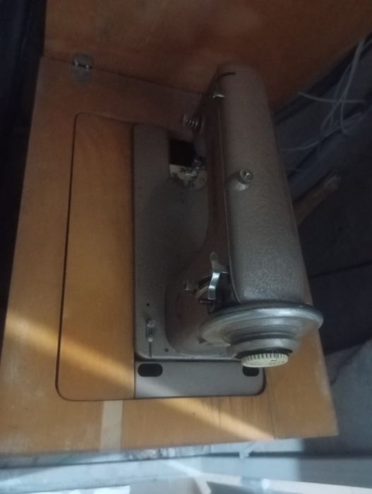 Продам швейные машины