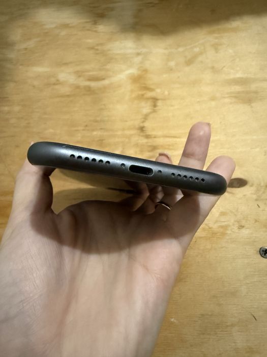 Продам iphone 11