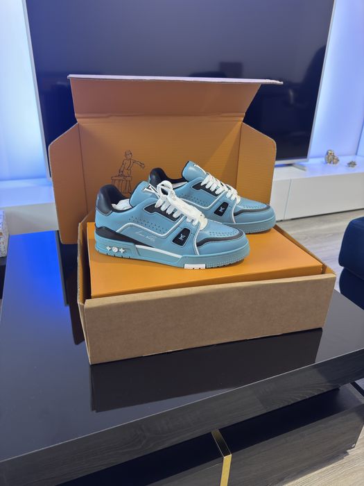 Adidasi Louis Vuitton 40-45 Video whatsp